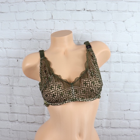 VS Victoria’s Secret Very Sexy Lace Bra Bralette - Picture 2 of 7